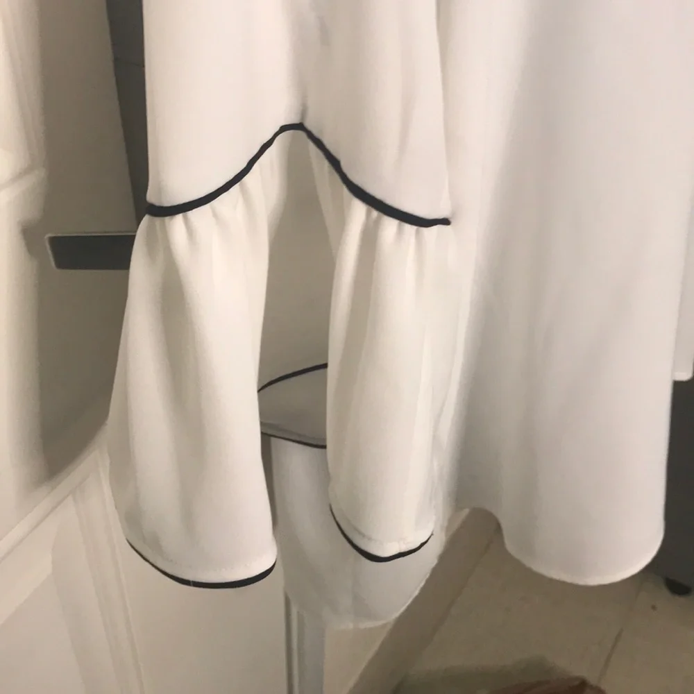 Calvin Klein statement sleeve vneck blouse XL